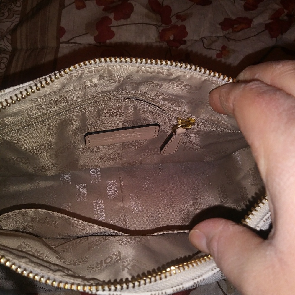 Small Michael Kors jet set handbag - Picture 2 of 2